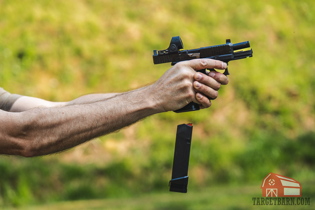 mag drops during fast drill Dropping a magazine from a pistol while shooting The Fast Drill