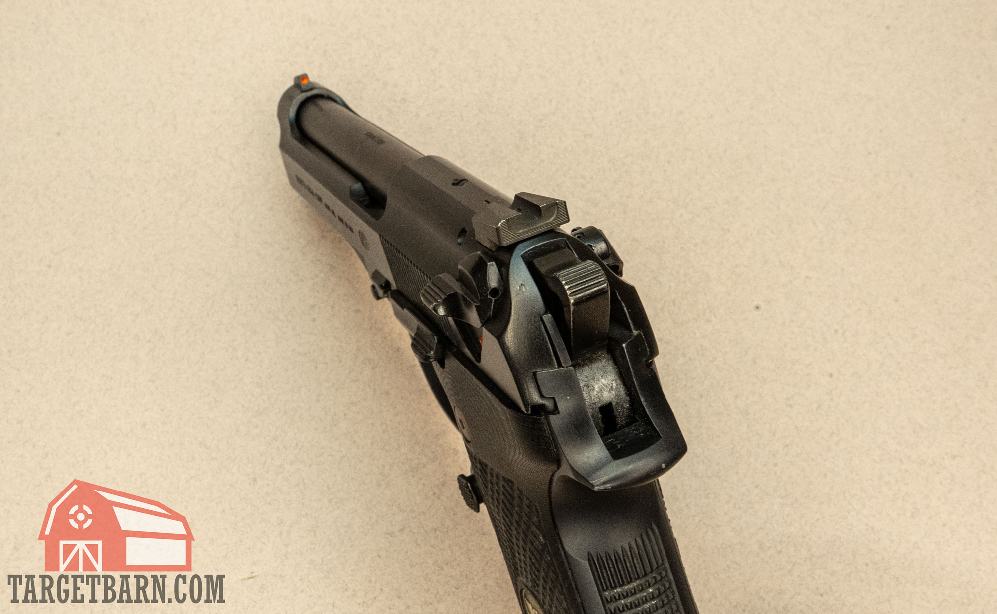 iron sights on a beretta pistol